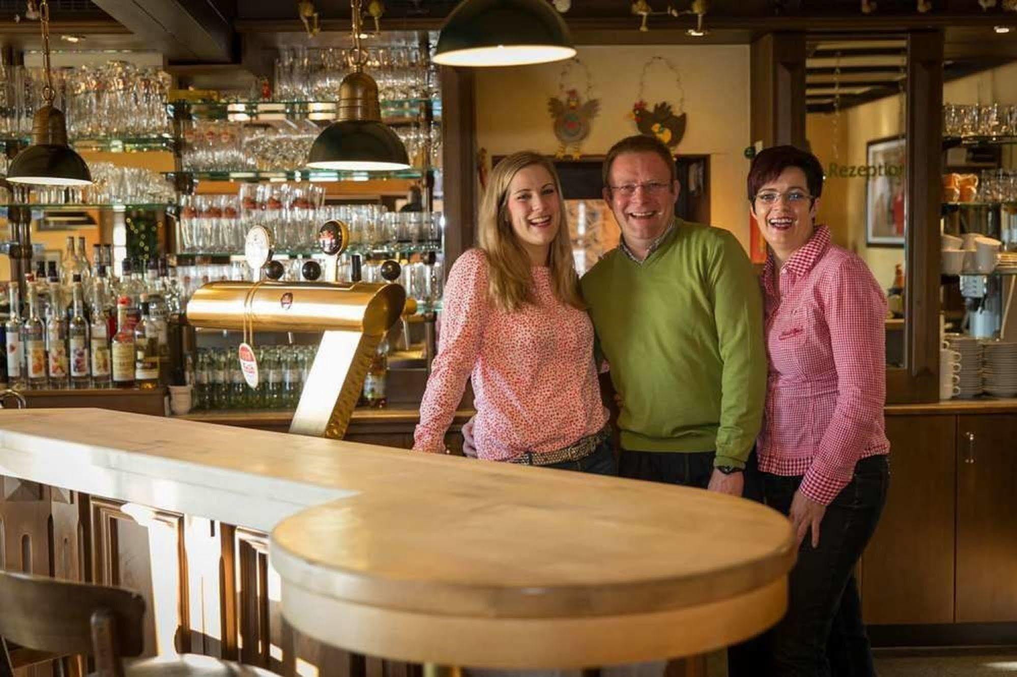 Hotel Und Landgasthof Zum Bockshahn Spessart  Zewnętrze zdjęcie